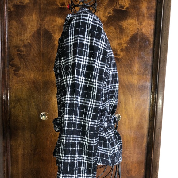 Plaid black and white coat/blazer - Picture 5 of 6